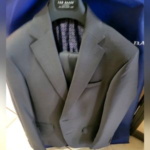 EUC Ted Baker London 40R mid/dark grey with stripes suit.